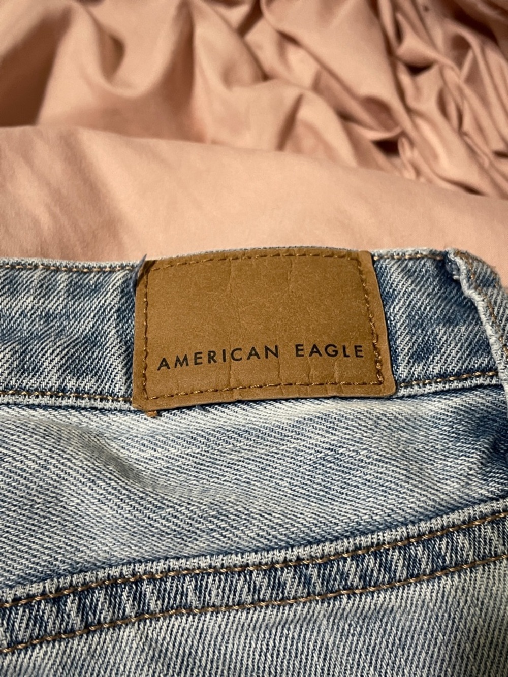 American Eagle Outfitters Mom Jean LightWash Denim Raw Hem Distressed Shorts 4 - Picture 4 of 6